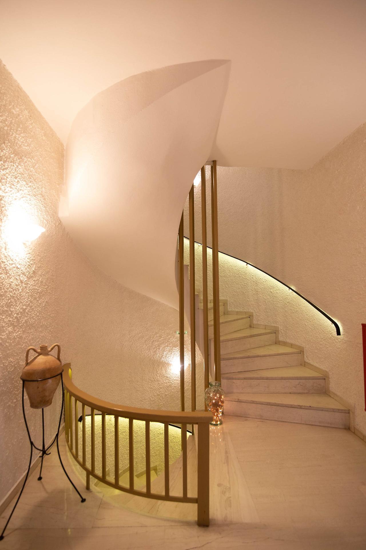 Nidimos Hotel デルポイ エクステリア 写真