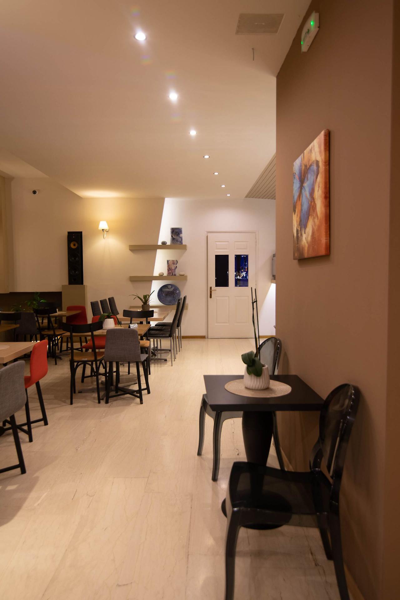 Nidimos Hotel デルポイ エクステリア 写真