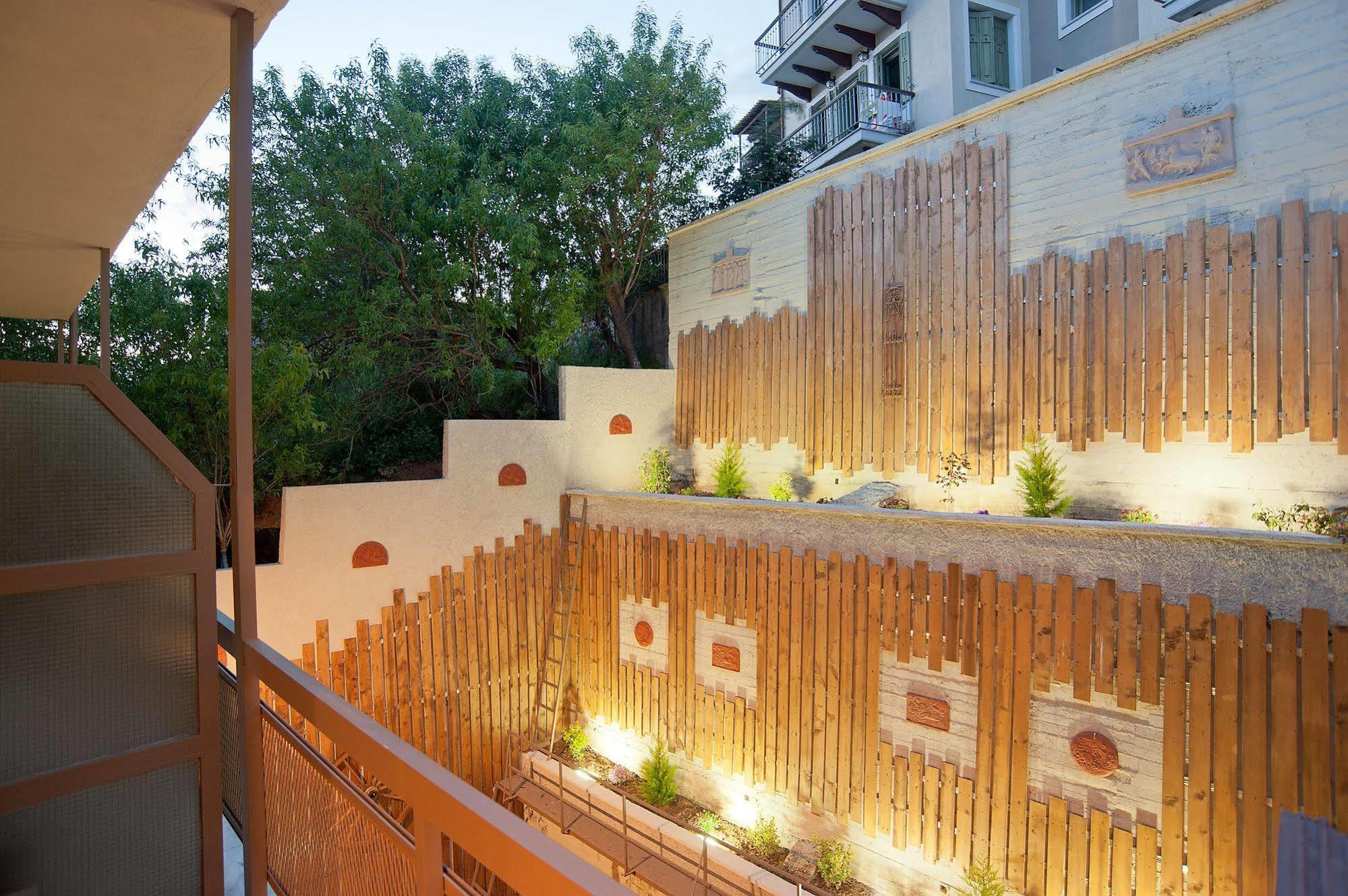 Nidimos Hotel デルポイ エクステリア 写真
